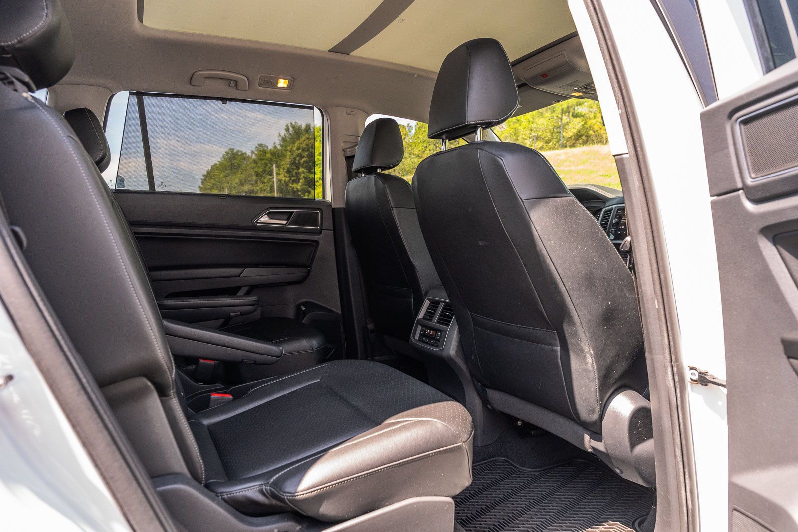 Used 2019 Volkswagen Atlas SE w/ Panoramic Sunroof Package FWD image 13