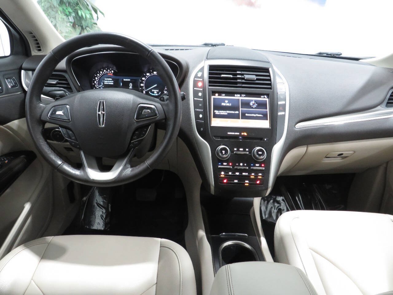Used 2018 Lincoln MKC Premiere FWD image 9