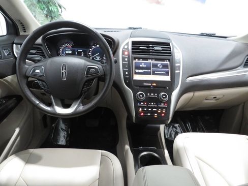 Used 2018 Lincoln MKC Premiere FWD image 9