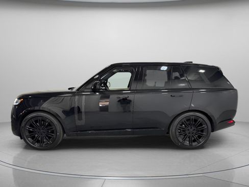 New 2026 Land Rover Range Rover SE image 2