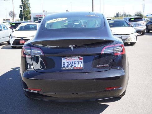 Used 2018 Tesla Model 3 Long Range image 9