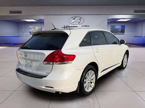 Used 2012 Toyota Venza LE w/ LE Convenience Pkg FWD image 3