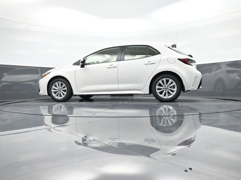 New 2025 Toyota Corolla SE image 32