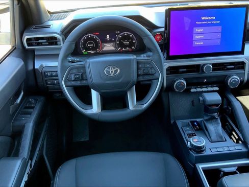 Used 2025 Toyota Tacoma TRD Off-Road image 5