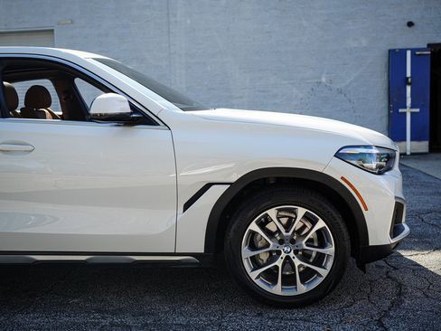 Used 2023 BMW X6 xDrive40i image 16