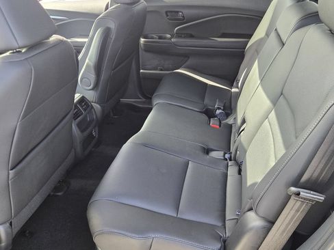 Used 2023 Honda Passport EX-L image 11