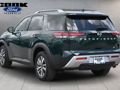 Used 2025 Nissan Pathfinder SL FWD image 4