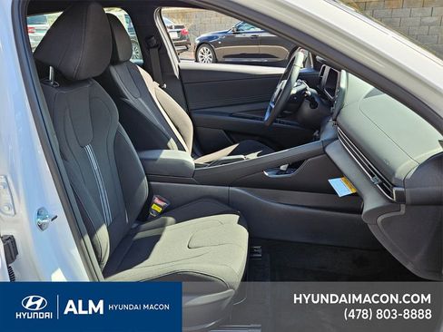 New 2025 Hyundai Elantra Sport image 21