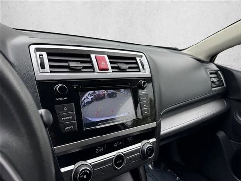 Used 2019 Subaru Outback 2.5i AWD/4WD image 14