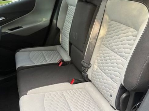 Used 2021 Chevrolet Equinox LS w/ LS Convenience Package FWD image 10