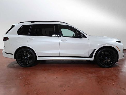New 2026 BMW X7 M60i image 2