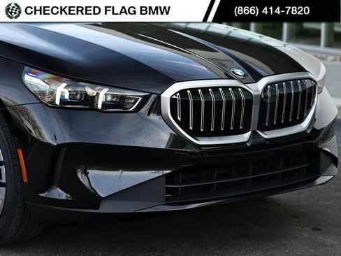 Certified 2025 BMW 530i w/ Premium Package image 2