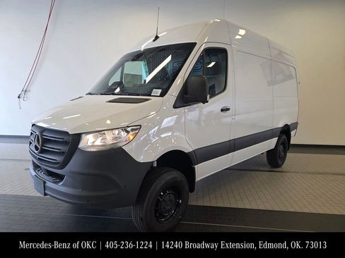 New 2025 Mercedes-Benz Sprinter 2500 image 1