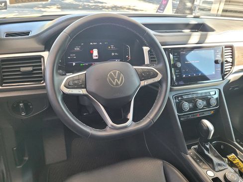 Used 2023 Volkswagen Atlas SE AWD/4WD image 12