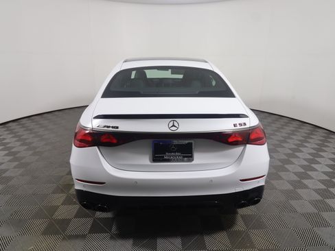 New 2026 Mercedes-Benz E 53 AMG e 4MATIC Sedan image 4