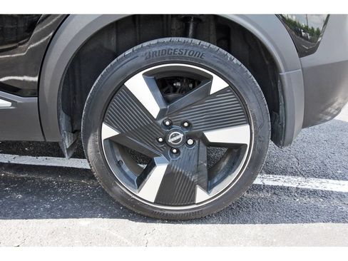 Used 2025 Nissan Kicks SR w/ SR Premium Package AWD/4WD image 33