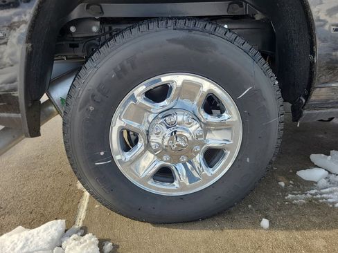 Used 2024 RAM 2500 Tradesman w/ Safety Group image 27