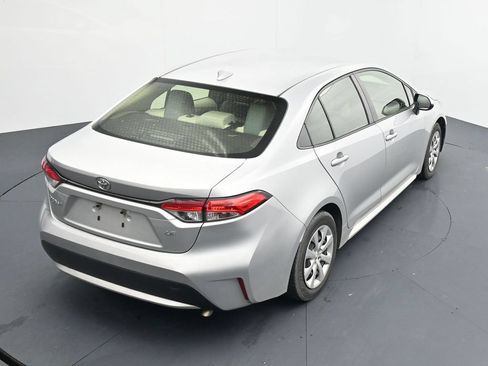 Used 2022 Toyota Corolla LE FWD image 15