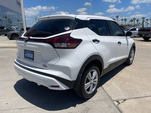 Certified 2023 Nissan Kicks S FWD image 3