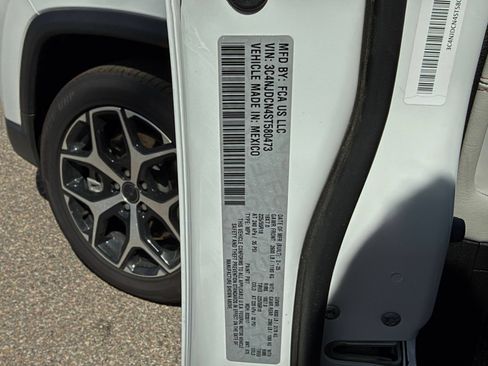 Used 2025 Jeep Wrangler Unlimited Sport AWD/4WD image 29