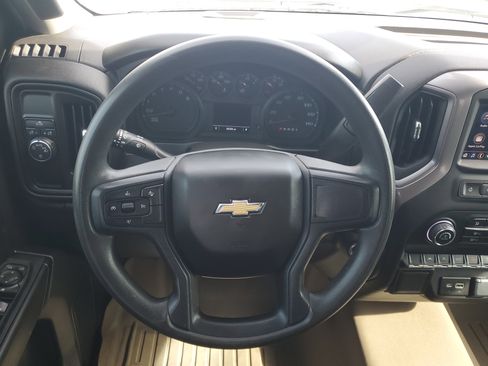 Used 2022 Chevrolet Silverado 1500 Custom image 17