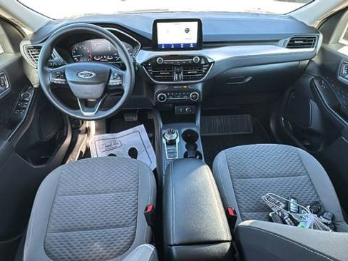 Certified 2020 Ford Escape SE image 11