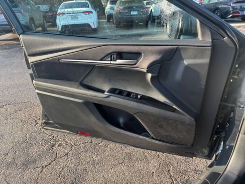 Used 2025 Toyota Camry LE image 20