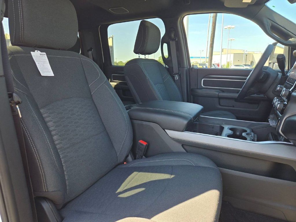 Used 2025 RAM 2500 Laramie AWD/4WD image 25