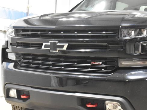 Used 2022 Chevrolet Silverado 1500 LT Trail Boss w/ Bed Protection Package AWD/4WD image 29