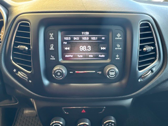 Used 2018 Jeep Compass Latitude w/ Cold Weather Group AWD/4WD image 18