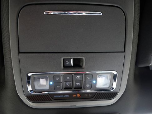 Used 2025 Ford F150 Lariat w/ Equipment Group 502A High AWD/4WD image 40