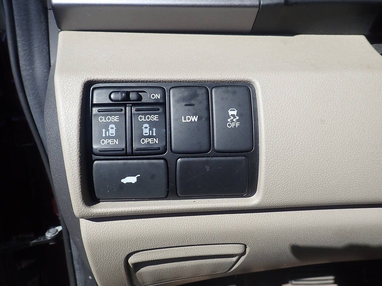 Used 2014 Honda Odyssey EX-L image 9