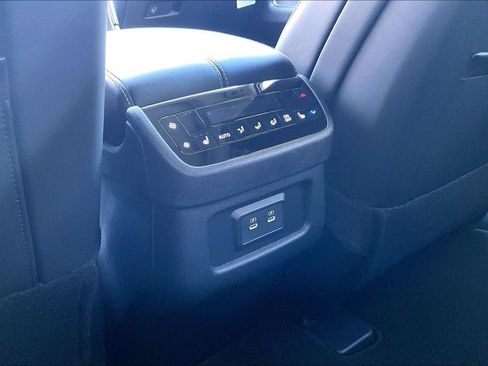 Used 2026 INFINITI QX60 Luxe w/ Family Package FWD image 33
