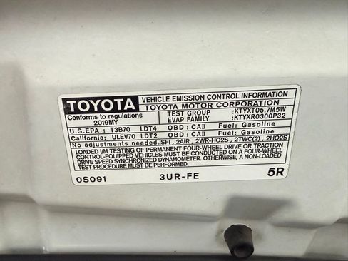 Used 2019 Toyota Tundra SR5 w/ SR5 Upgrade Package image 33