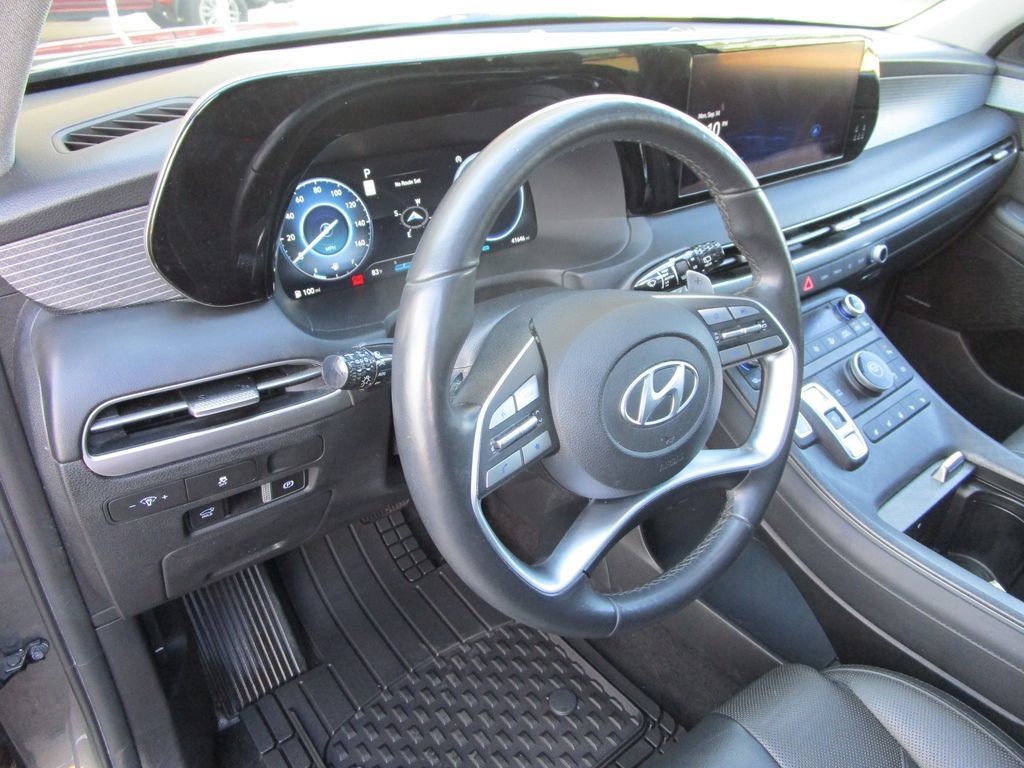 Used 2024 Hyundai Palisade Limited FWD image 26