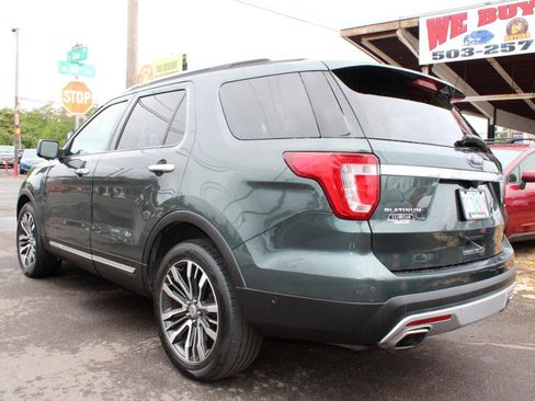 Used 2016 Ford Explorer Platinum AWD/4WD image 4