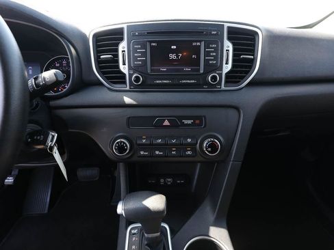 Used 2019 Kia Sportage LX FWD image 16