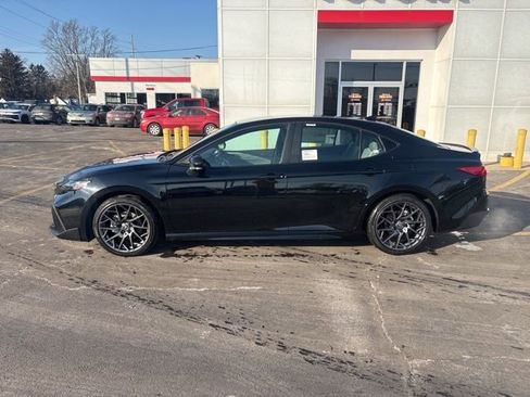 New 2026 Toyota Camry SE image 4