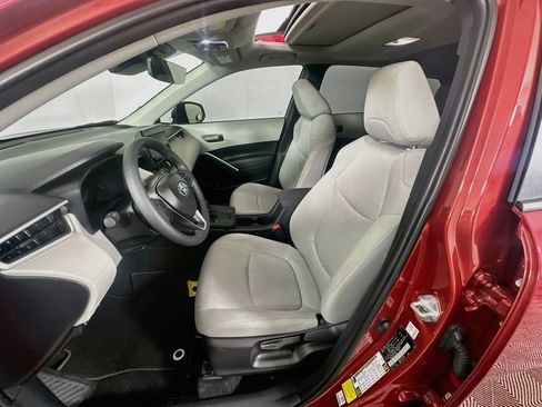 Used 2026 Toyota Corolla Cross LE w/ Moonroof Package FWD image 21