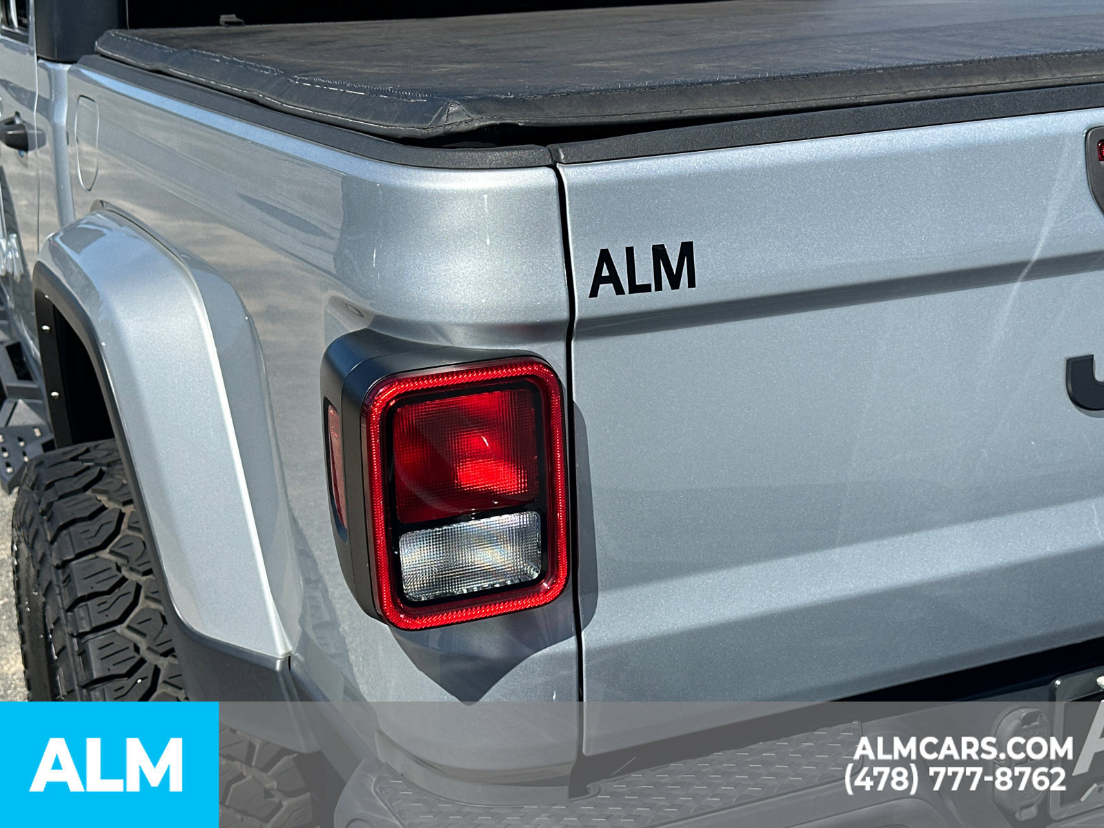 Used 2022 Jeep Gladiator Sport AWD/4WD image 5
