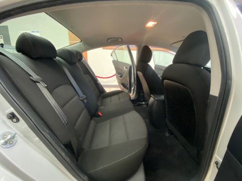 Used 2017 Kia Forte LX image 14