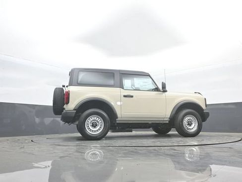 New 2026 Ford Bronco 2-Door AWD/4WD image 33