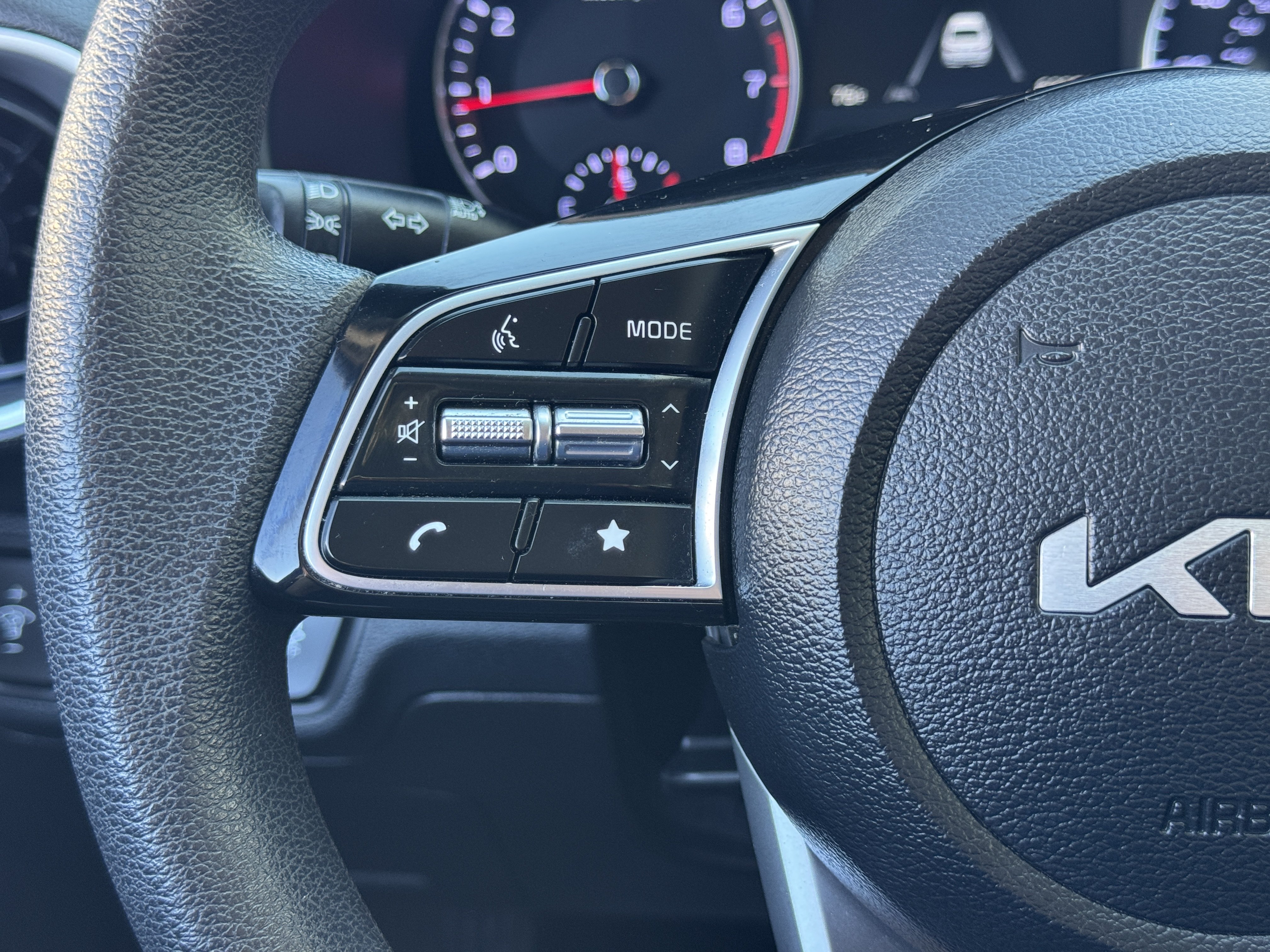 Used 2023 Kia Forte LXS FWD image 30