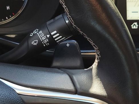 Used 2023 Buick Envision Essence w/ Technology Package I image 37