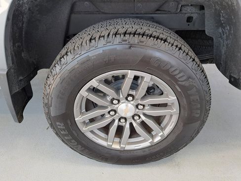 Used 2024 Chevrolet Colorado LT w/ LT Convenience Package image 30