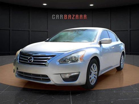 Used 2015 Nissan Altima 2.5 S image 1