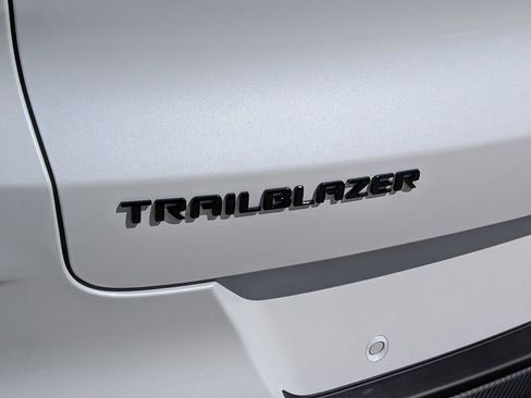 New 2026 Chevrolet TrailBlazer RS w/ Convenience Package FWD image 6