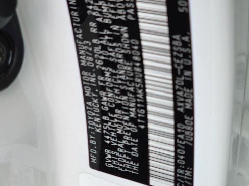 Used 2024 Toyota Camry SE image 31