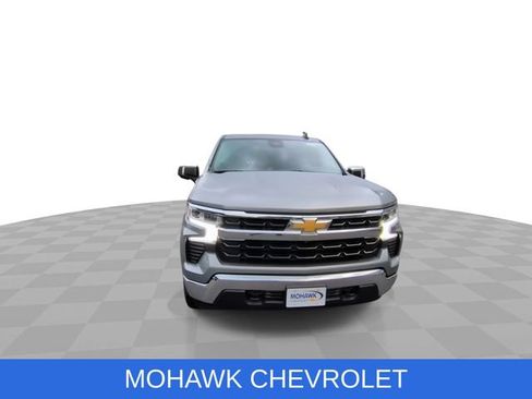 Used 2023 Chevrolet Silverado 1500 LT w/ Safety Package AWD/4WD image 3