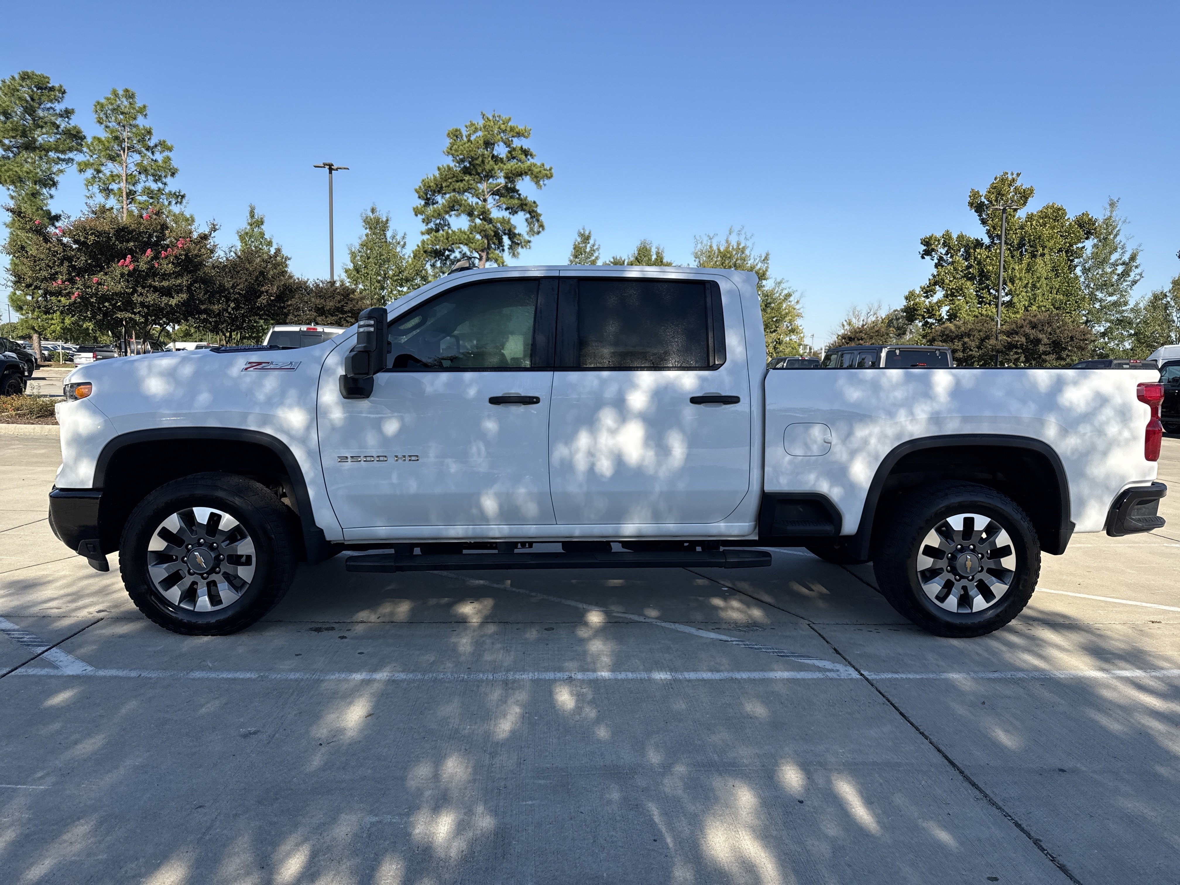 Used 2024 Chevrolet Silverado 2500 Custom w/ Custom Value Package AWD/4WD image 11